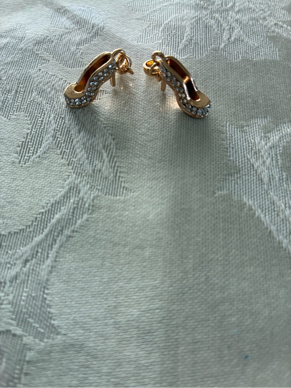 NWOT Set of 2 Gold High Heel Crystal Charm